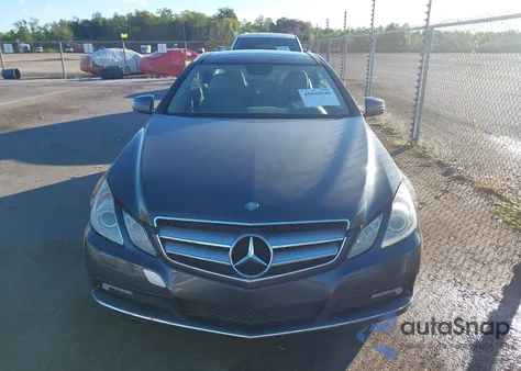 2010 Mercedes-Benz E 350 из США, поврежденный, VIN WDDKJ5GB4AF044355